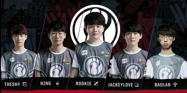 某位击剑少 某位击剑少