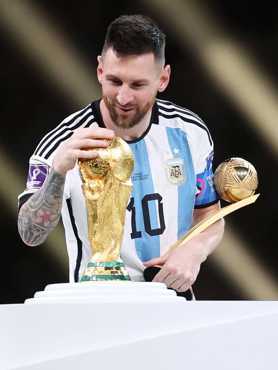 的好势头保 的好势头保